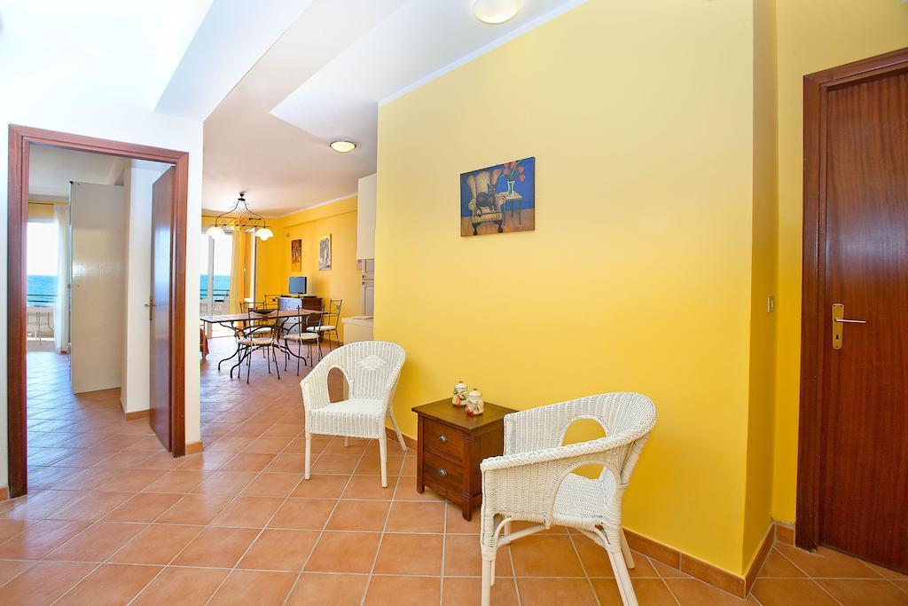 Ferienwohnung Polifemo Letojanni Zimmer foto